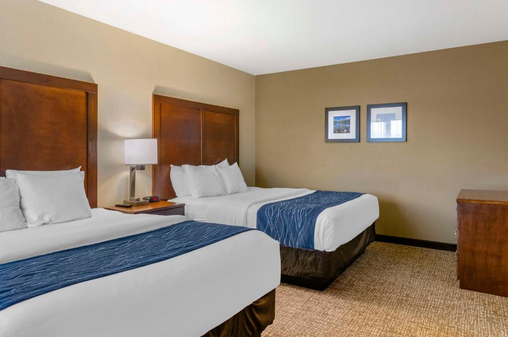 Postel nebo postele na pokoji v ubytování Comfort Inn Bozeman near University
