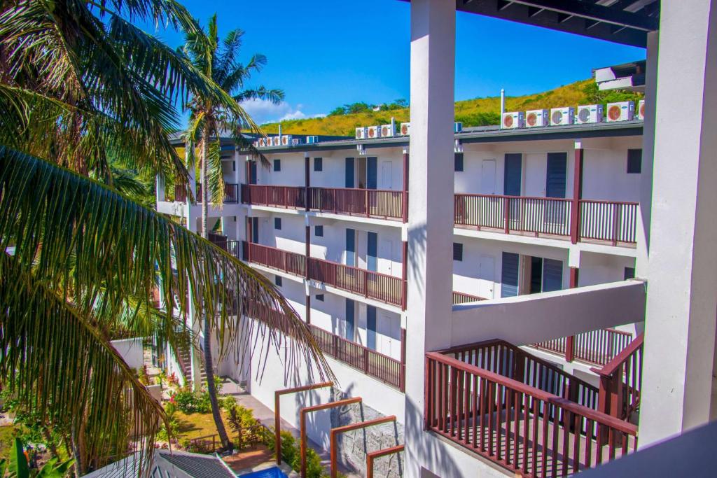 Balkón nebo terasa v ubytování Ramada Suites By Wyndham Seafront Coral Coast
