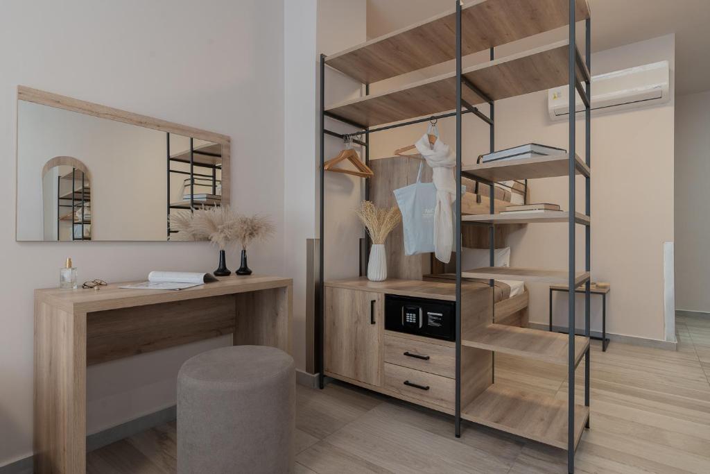 Kuchyň nebo kuchyňský kout v ubytování Piraeus City Hotel