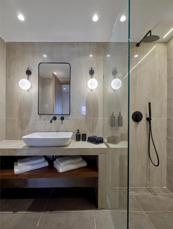 Haya Athens Loftie Suites - Resim 13