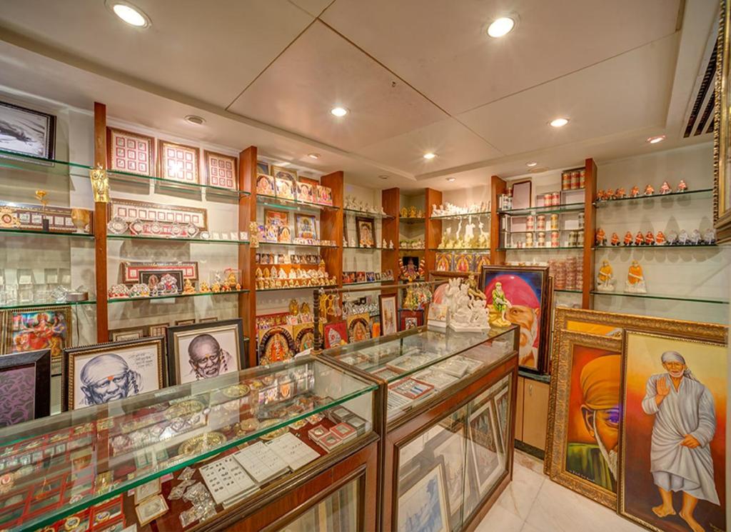 Fotografie z fotogalerie ubytování Renest Shraddha Inn - Shirdi v destinaci Širdi