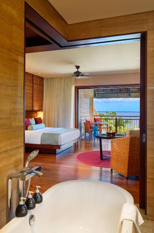Postel nebo postele na pokoji v ubytování Le Jadis Beach Resort & Wellness - Managed by Banyan Tree Hotels & Resorts