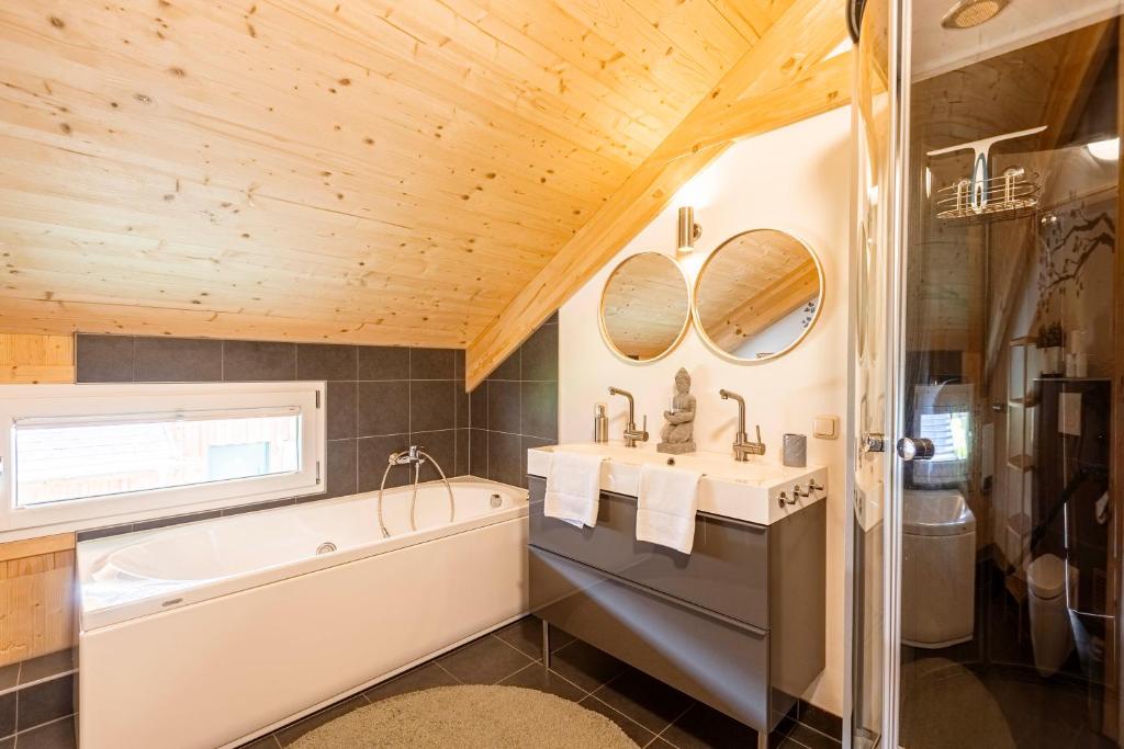 Kúpeľňa v ubytovaní Kreischberg Chalets by ALPS RESORTS