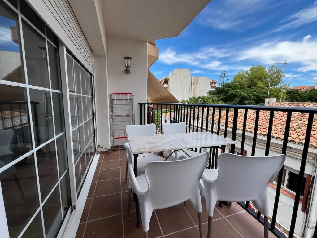 Fotografie z fotogalerie ubytování Un gustazo de apartamento con piscina en el centro v destinaci Calafell