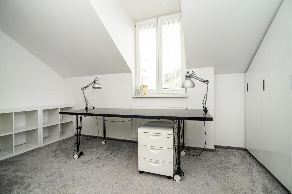 Fotografie z fotogalerie ubytování Luxurious 3bed very spacious apt in the best area v Praze