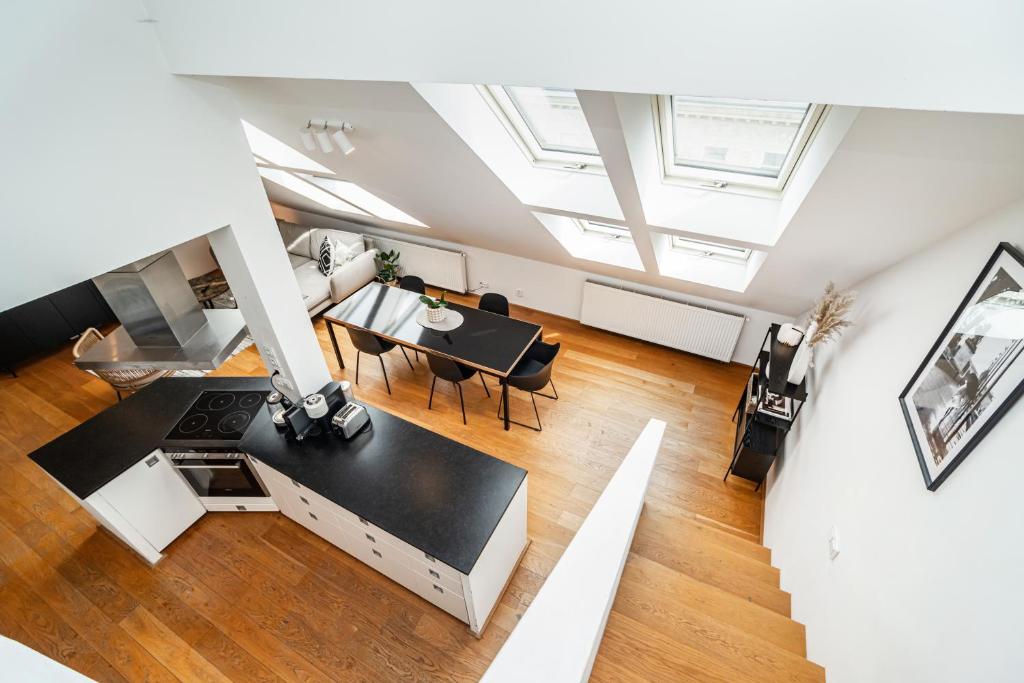 Posezení v ubytování Luxurious 3bed very spacious apt in the best area