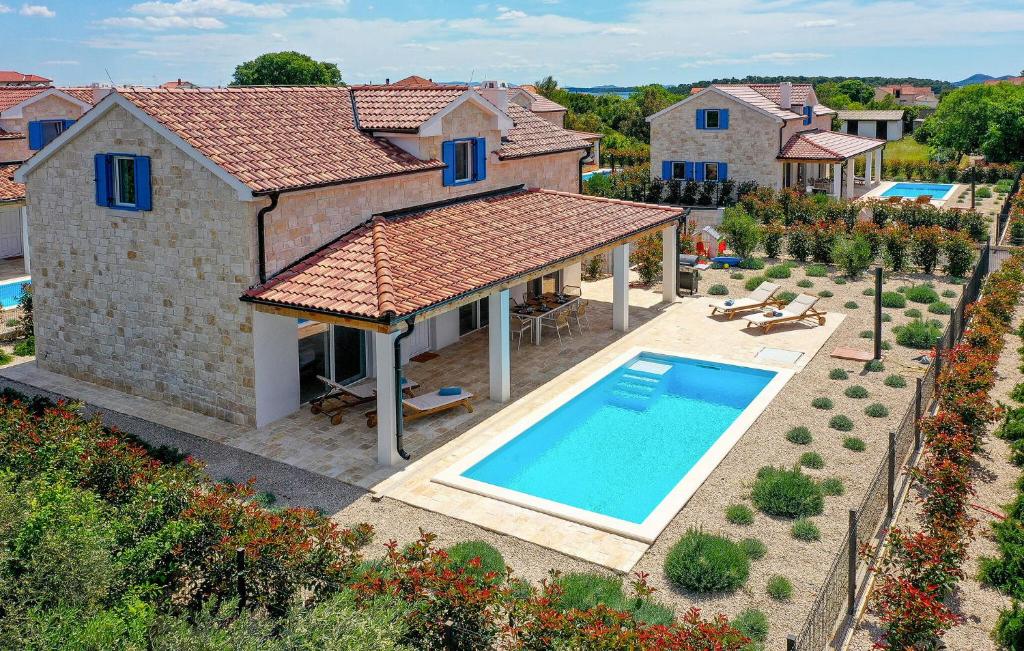 Bassein majutusasutuses Awesome Home In Pasman või selle lähedal