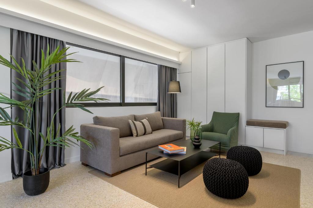 Momo Suites, Acropolis by Aura Homes - Studio Apartment With Acropolis View