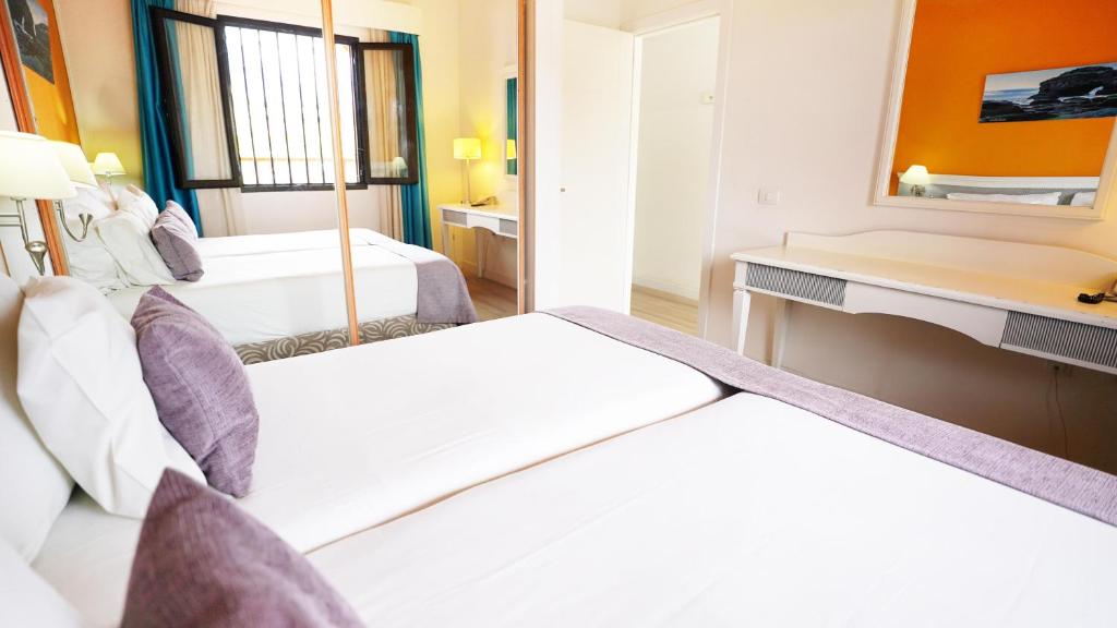 Coral Los Alisios - 