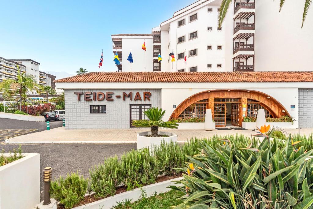 a building with a sign that reads table mare at Coral Teide Mar in Puerto de la Cruz