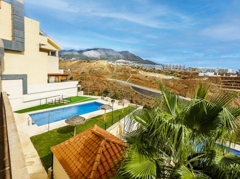 En generel udsigt til bjerge eller udsigt til bjerge taget fra lejligheden