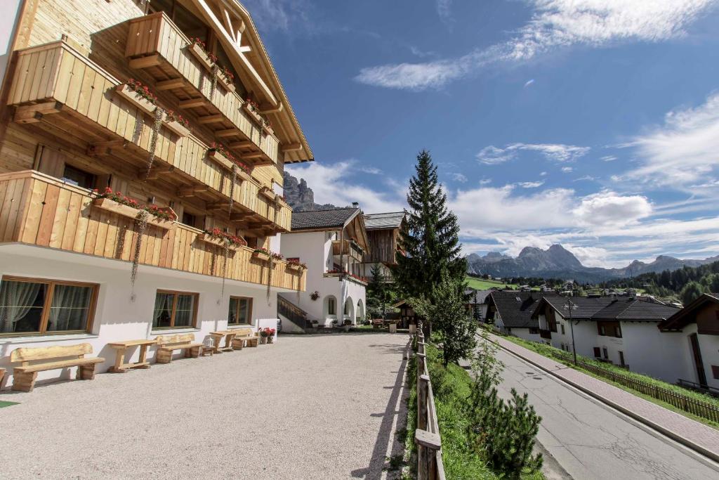 Nespecifikovaný výhled na hory nebo výhled na hory při pohledu z hotelu