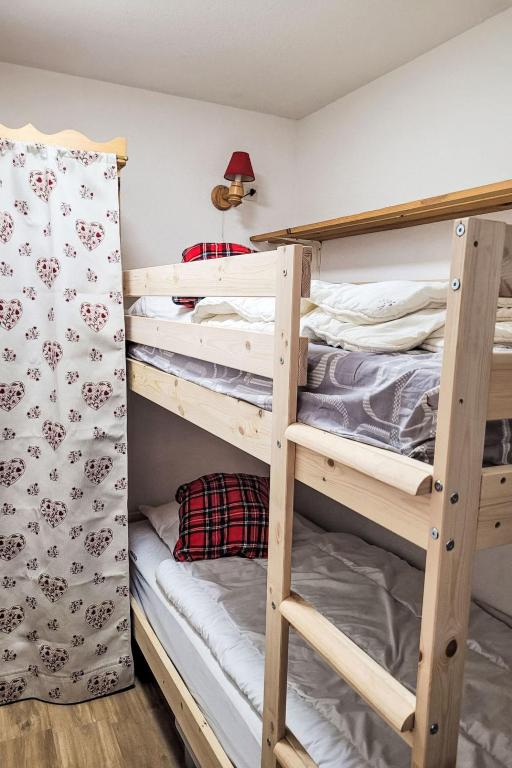 Postel nebo postele na pokoji v ubytování Apartment Vanoise-24 by Interhome