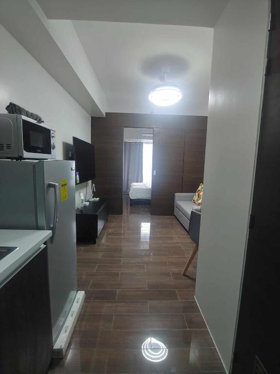 Kuchyň nebo kuchyňský kout v ubytování 1br at Air Makati Ayala near Makati med
