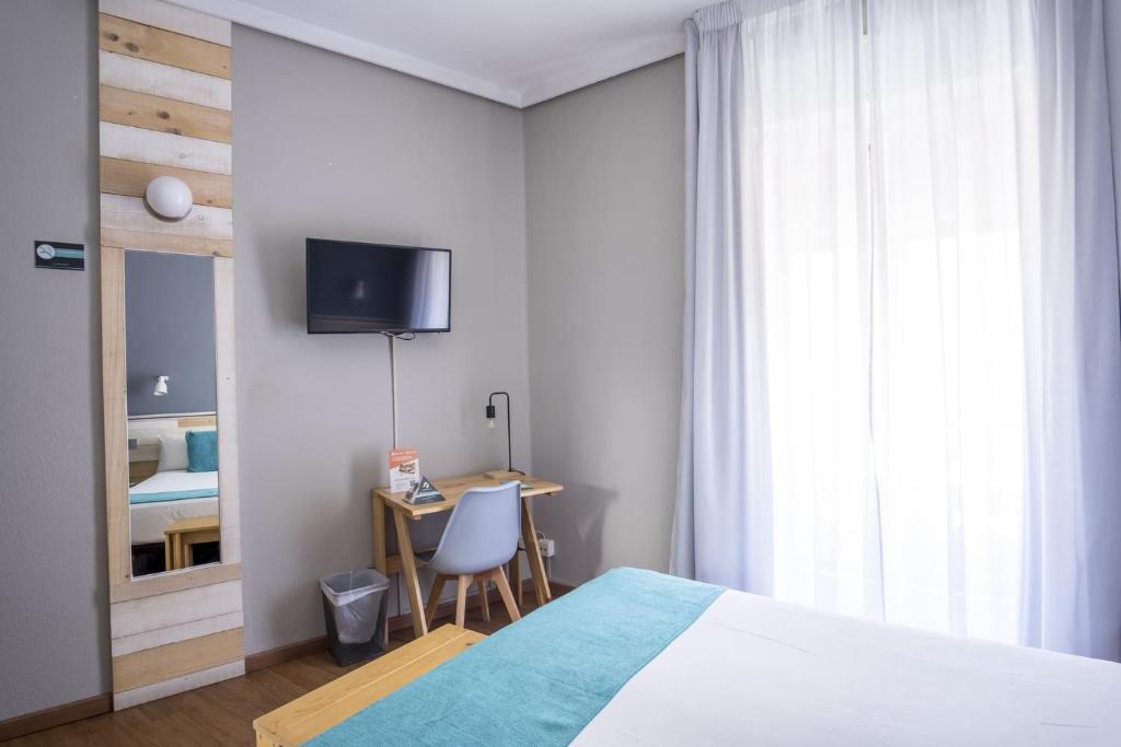 Hotel Alda Centro Ponferrada - Standard Double Or Twin Room With Balcony