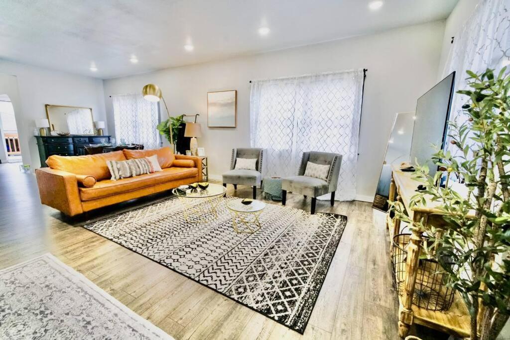 Posezení v ubytování Vintage Modern Beauty Downtown