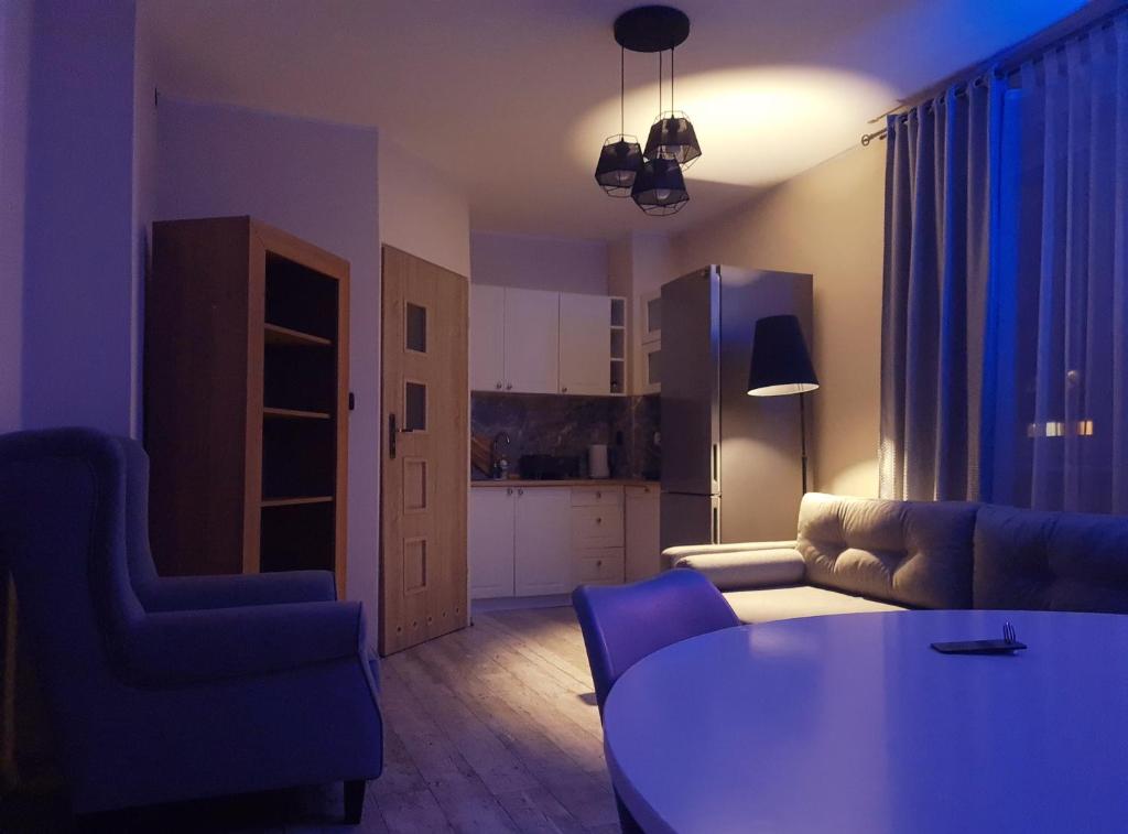 Χώρος καθιστικού στο Willa Mira Jurata apartament z aneksem