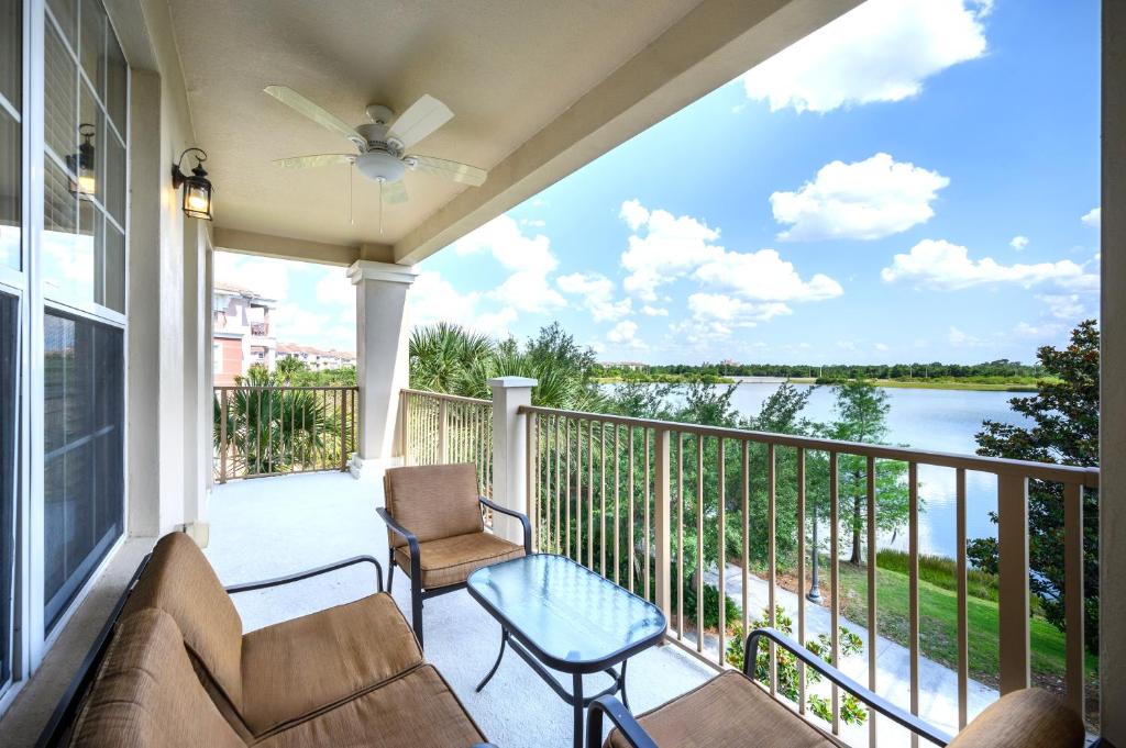 Vista Cay Resort by Millenium at Universal Blvd. - 