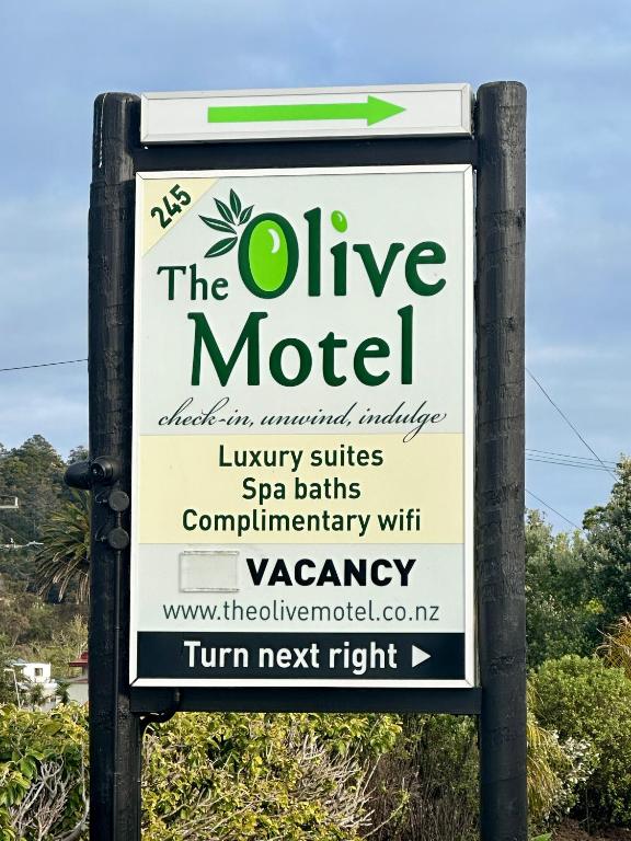 The Olive Motel - Resim 44