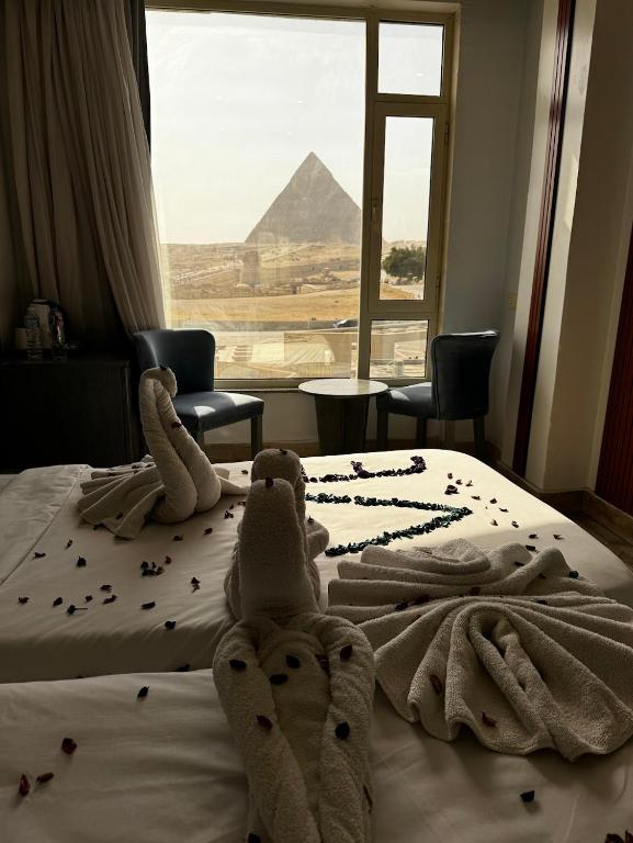 Nespecifikovaný výhled na hory nebo výhled na hory při pohledu z hotelu