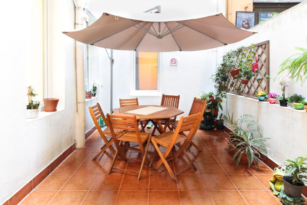 Uma varanda ou outra área externa em Lisboa Central Hostel