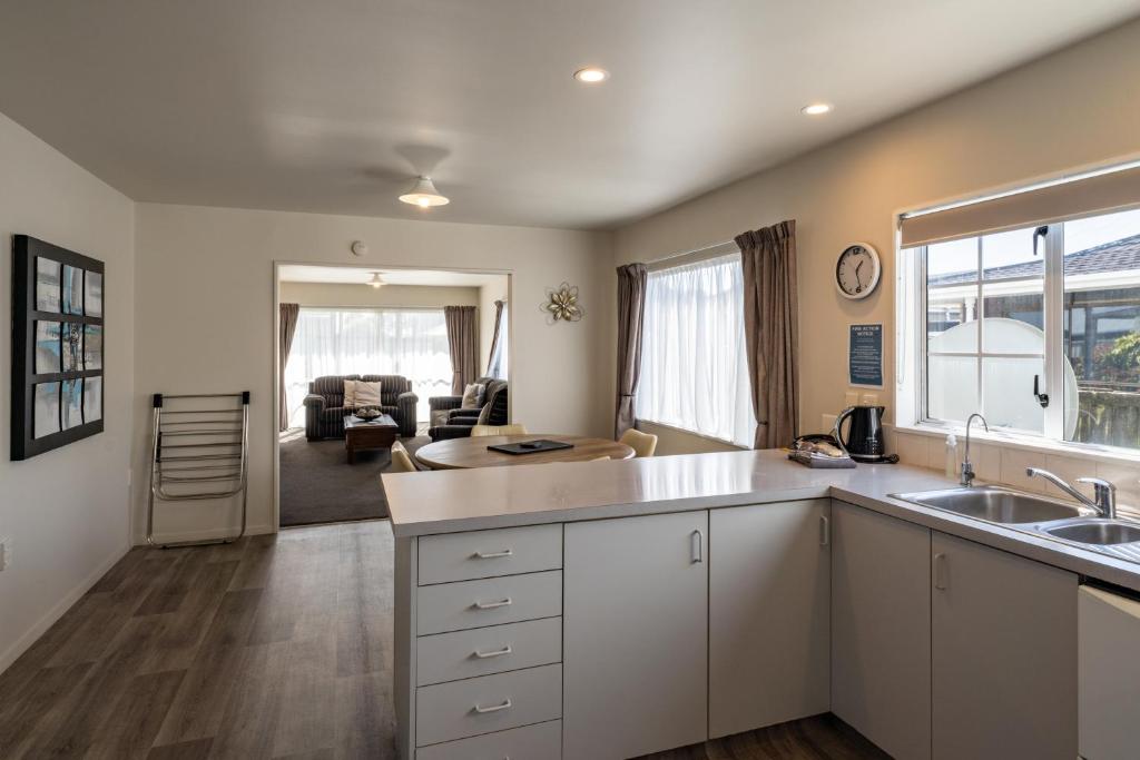 ASURE Gables Motor Lodge - Resim 17