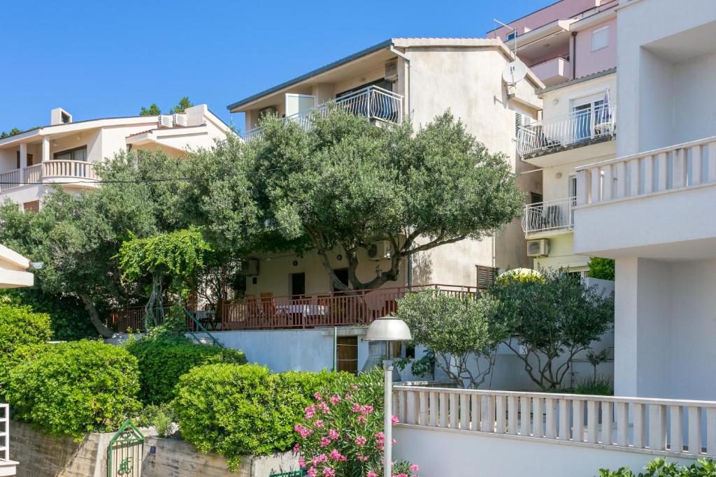 Apartment Baska Voda 300c