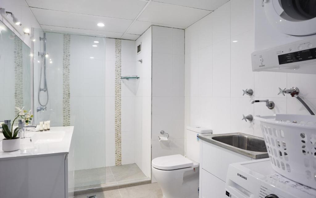 Seacrest Beachfront Apartments Surfers Paradise - One-Bedroom Apartment - Oceanfront