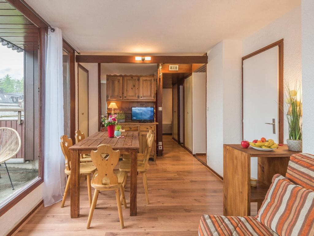 3 Pièces à Chamonix avec Terrasse, Parking et Animaux admis - FR-1-517-14