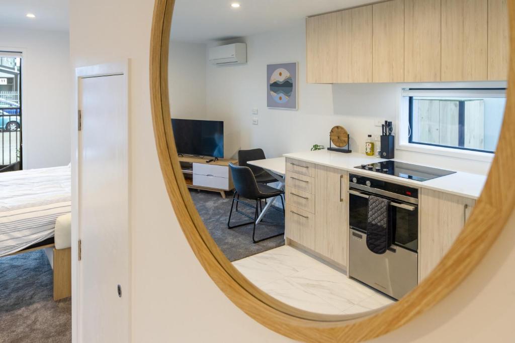 Chic Studio in the Heart of Christchurch - Resim 8