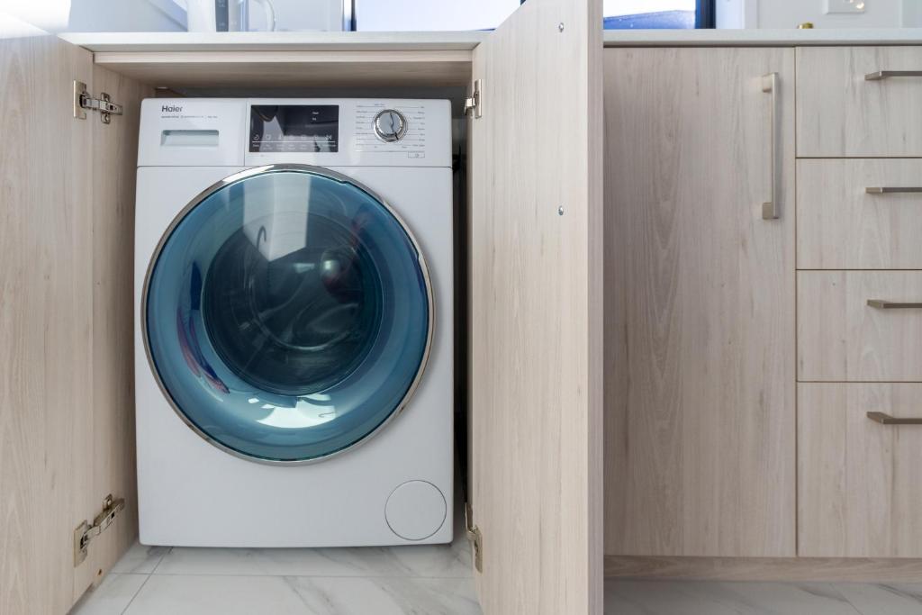 Santorini Sunset Haven - Resim 20