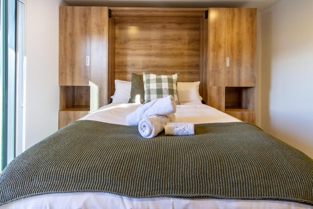 Single Level Studio Escape on Wilmer St - Central - Resim 7