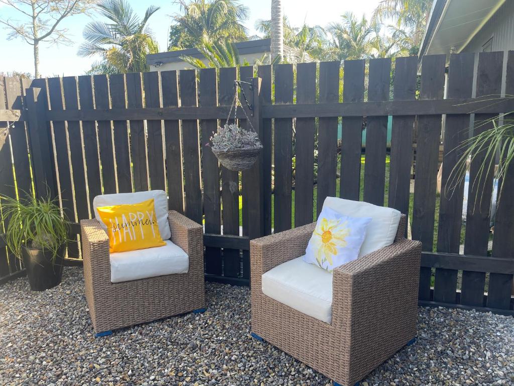 The Parrot Place - The Parrots Nest