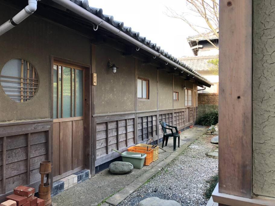 串本町にある紀州安兵衛の外側の家