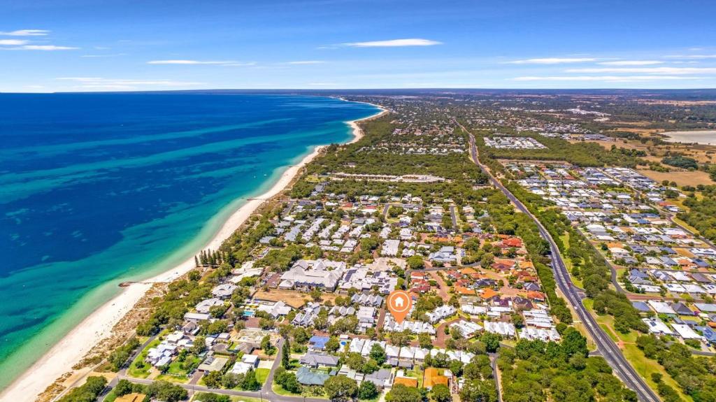 Escape to 28 at Cape View - Three-Bedroom House