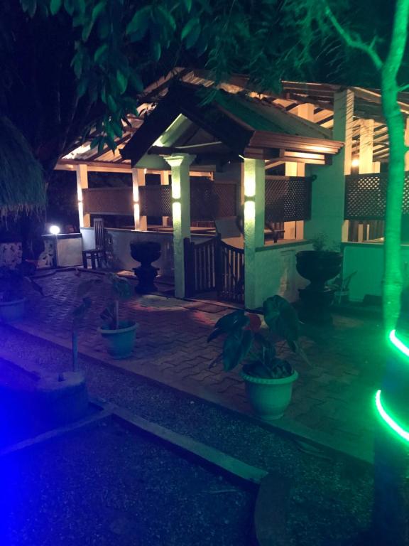 Fotografie z fotogalerie ubytování Hotel Deshapriya v destinaci Maho