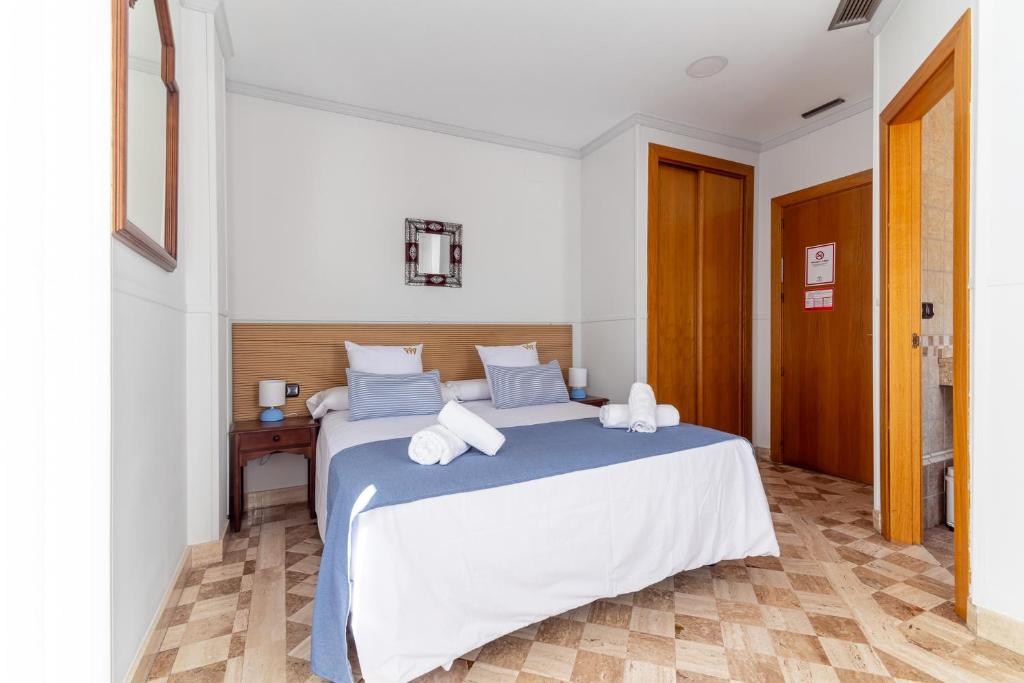 Hotel Reina Mora - Resim 21