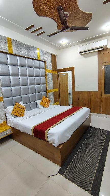 Postel nebo postele na pokoji v ubytování Bedweiser Backpackers Hostel
