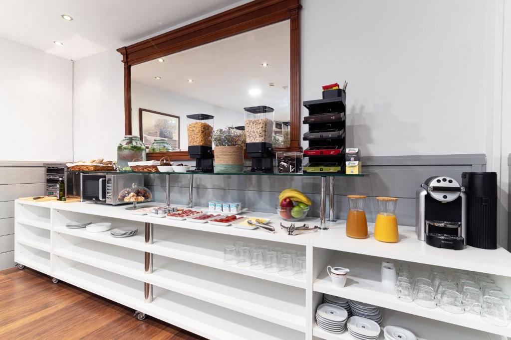 Hotel Reina Mora - Resim 33