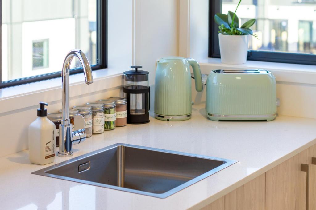 Luxury Studio With Balcony - Close to Supermarket - Resim 21