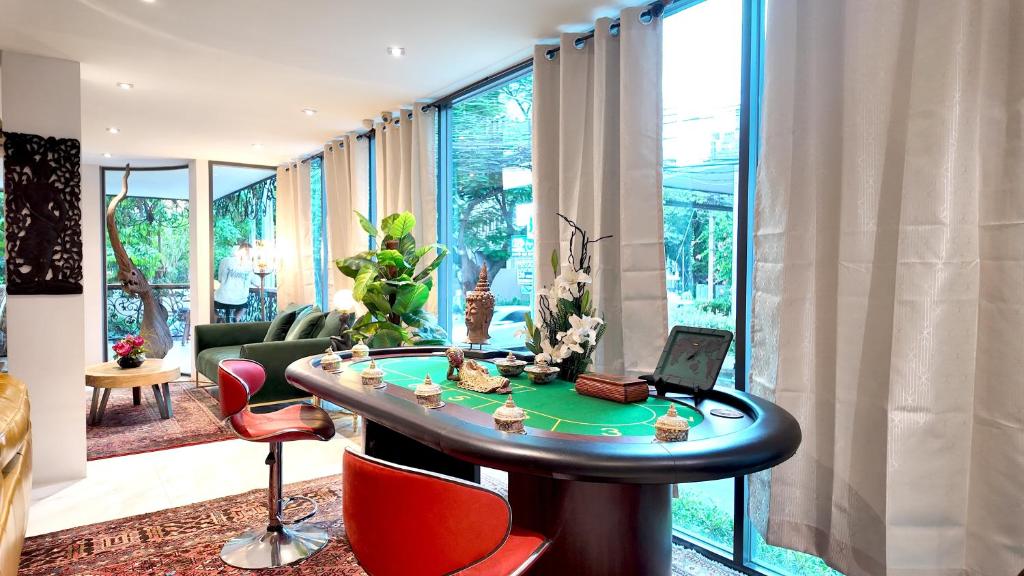 Syama Mansion Phromphong - Resim 10