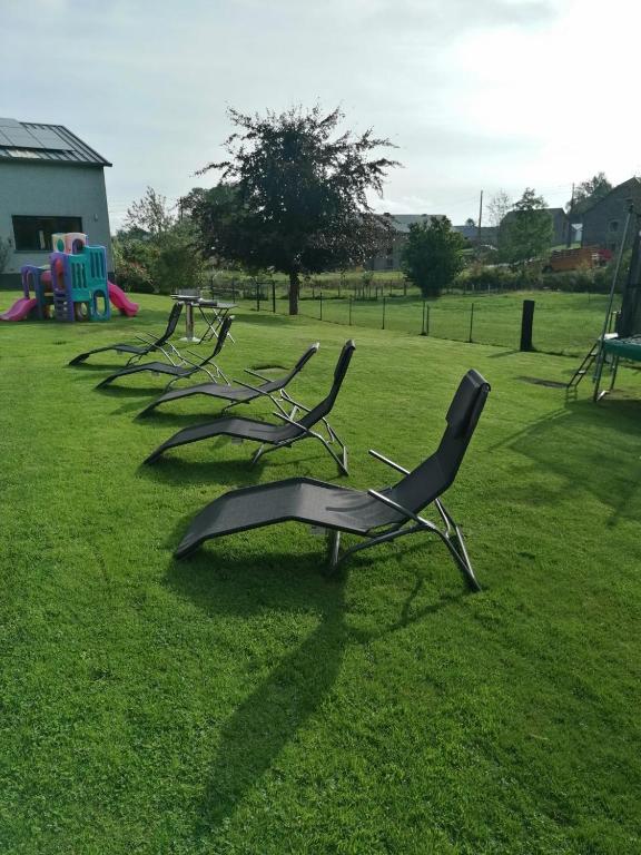 Zahrada ubytování Bastogne Maison de vacances avec sauna