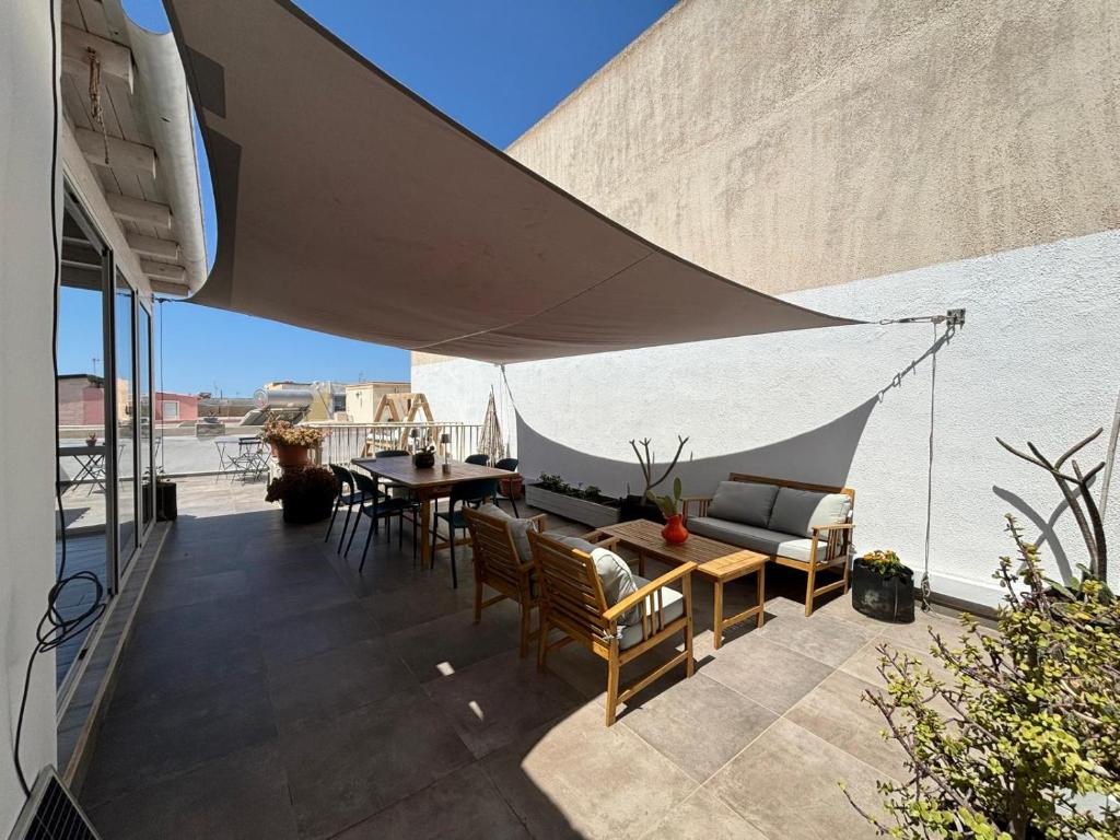 Balkon lub taras w obiekcie B&B CASA GILANIA LAMPEDUSA