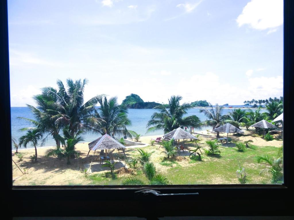 MG Chateau Resort - Deluxe Suite With Sea View