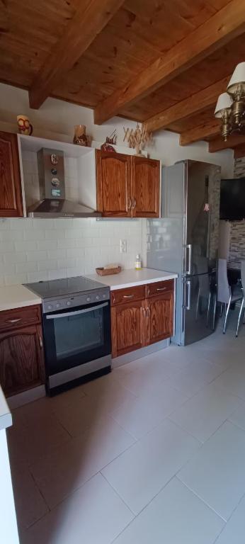 A kitchen or kitchenette at Arhontiko Katerina Spili