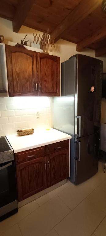 A kitchen or kitchenette at Arhontiko Katerina Spili