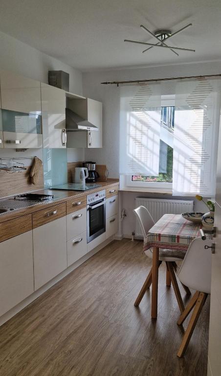 Kuchyň nebo kuchyňský kout v ubytování Ferienwohnung Sendelbeck