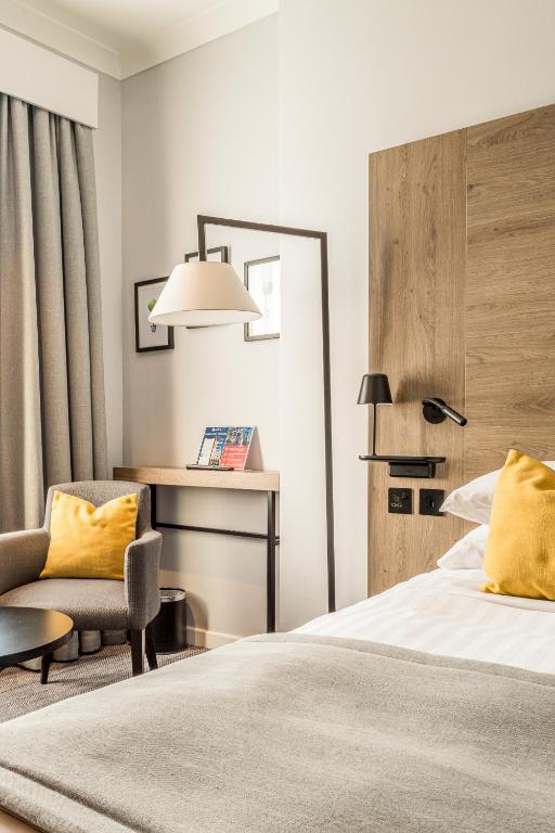 
Standard Triple Room
