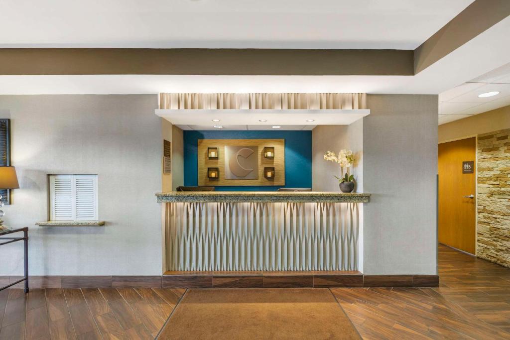 Comfort Inn South - Springfield photo