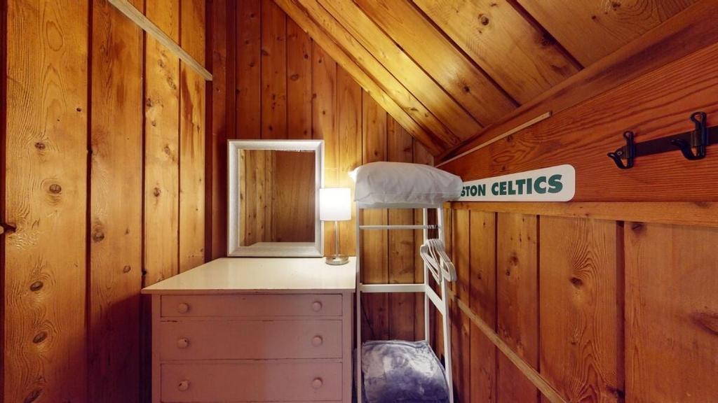 Foto sihtkohas Ludlow asuva majutusasutuse Treehouse Home Brought to you by GetAway Vacations galeriist